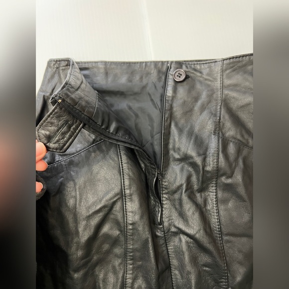 Avanti Leather Skirt Pockets - 8 - Picture 4 of 12